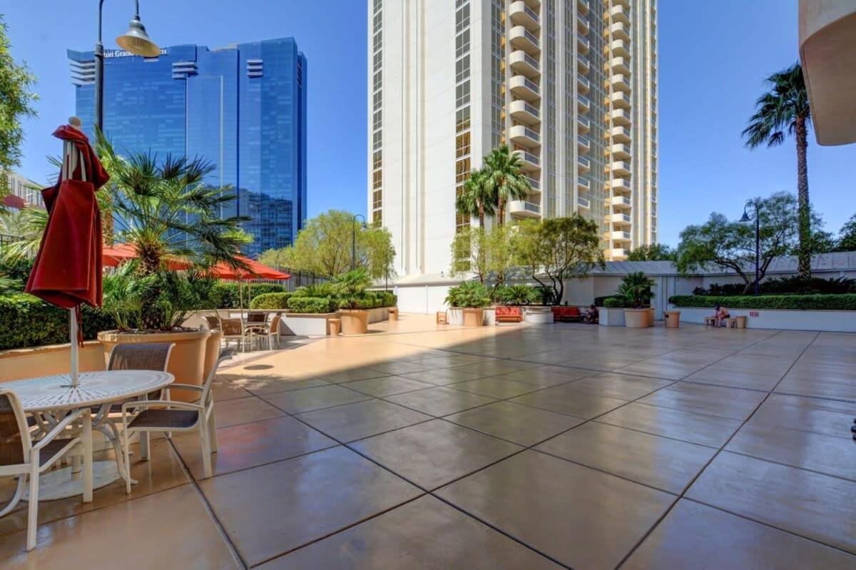 Mgm Signature-18-703 Strip View Jacuzzi Studio Las Vegas Exteriör bild